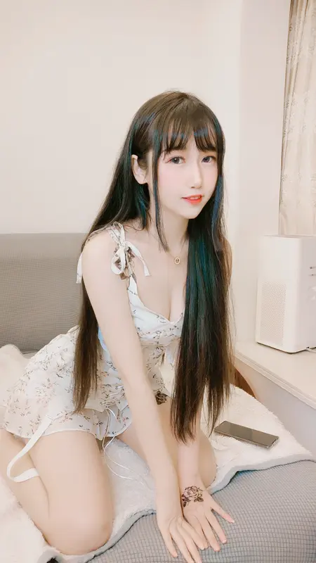 裙擺摇曳：温柔风的私密呢喃