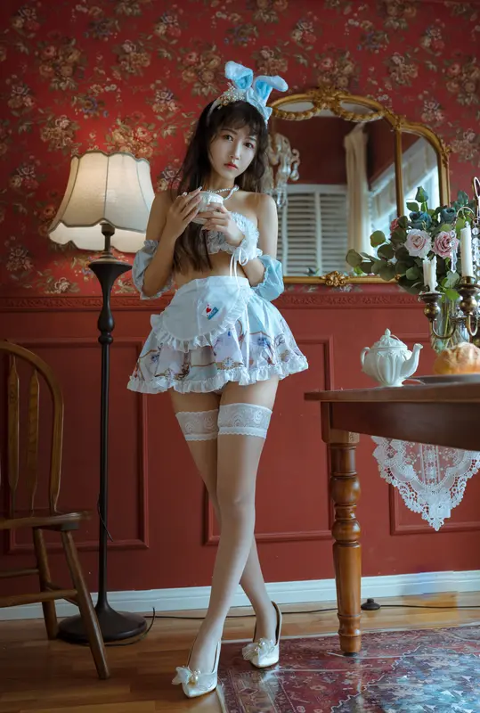 不呆猫 NO.025 兔子女友 – 002.webp