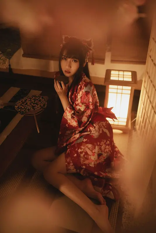 Verführerisches Shibari im Kimono: Eine intime Fotoserie