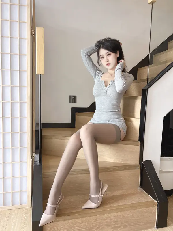 不呆猫 NO.036 居家猫猫女友 – 014.webp