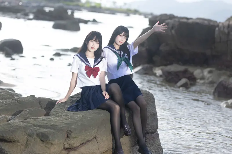 不呆猫 NO.043 &三無人型 水手服百合黑丝 – 013.webp