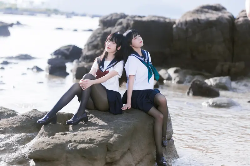不呆猫 NO.043 &三無人型 水手服百合黑丝 – 014.webp