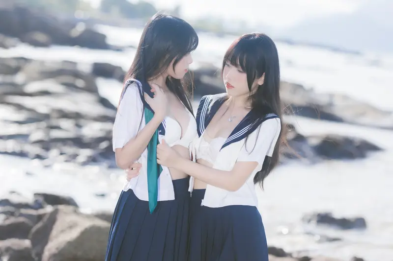 不呆猫 NO.043 &三無人型 水手服百合黑丝 – 017.webp