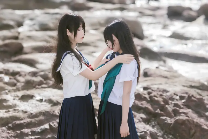 不呆猫 NO.043 &三無人型 水手服百合黑丝 – 047.webp