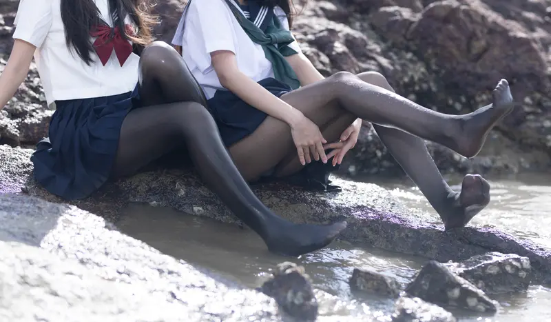 不呆猫 NO.043 &三無人型 水手服百合黑丝 – 049.webp