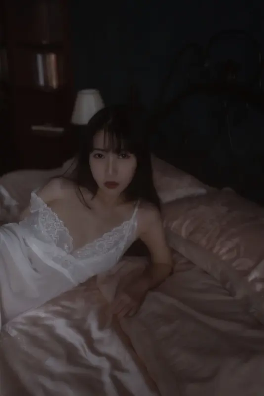 不呆猫 NO.053 白月光 – 002.webp