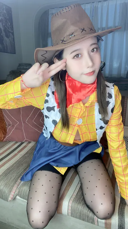 Nai Xi Jiangs Verspielte Intimität mit Woody
