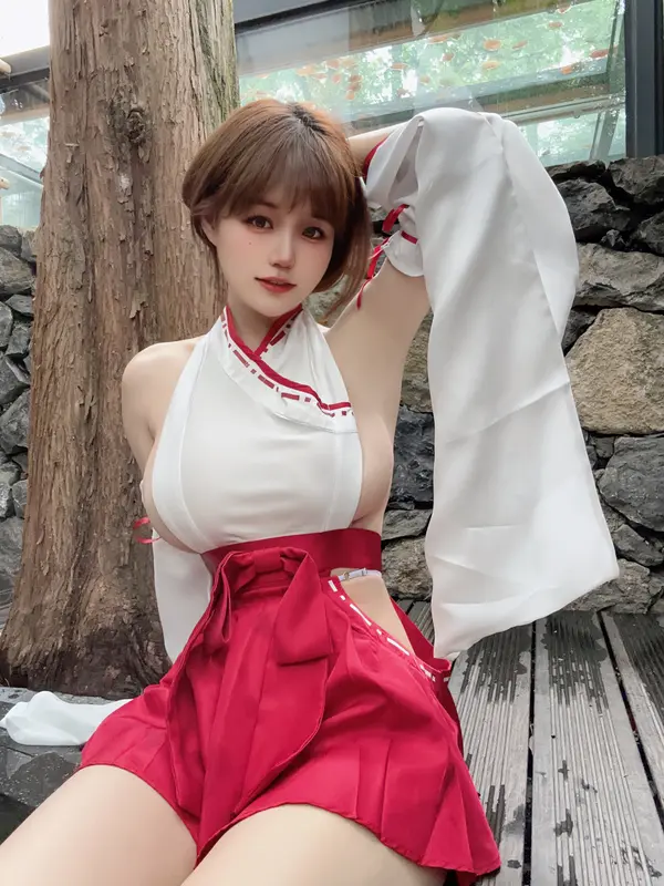 小仓千代 fantia 23.04月 巫女与汤池 – 004.webp