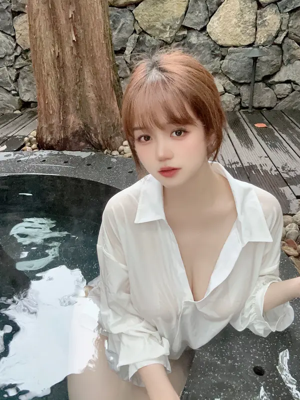 小仓千代 fantia 23.04月 湿衬衫 – 001.webp
