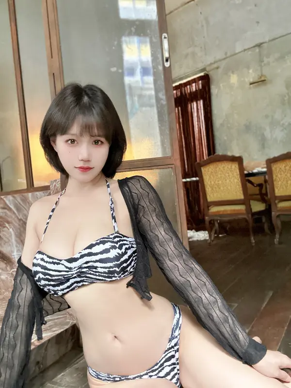 小仓千代w – NO.077 黑白内衣 – 003.webp
