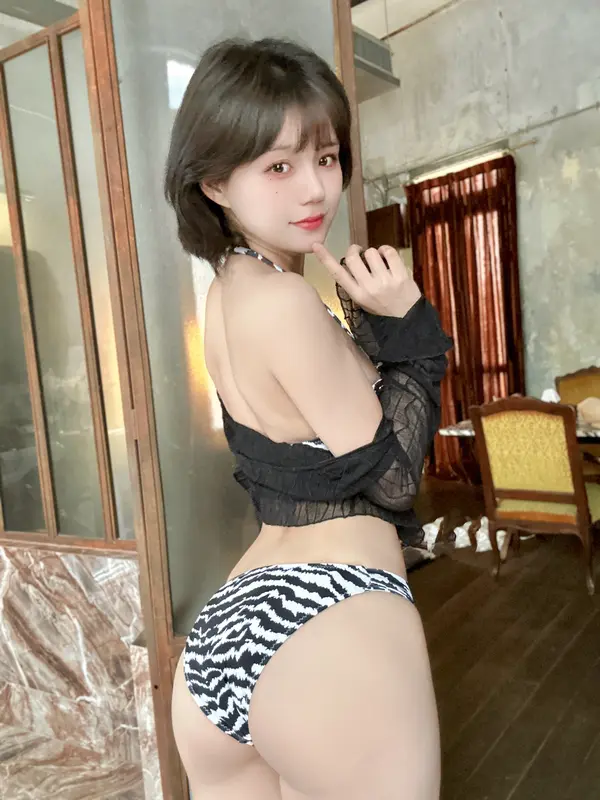 小仓千代w – NO.077 黑白内衣 – 004.webp