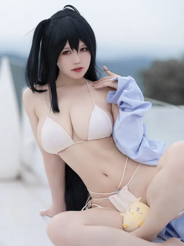 小倉千代、魅惑のプライベートポートレート