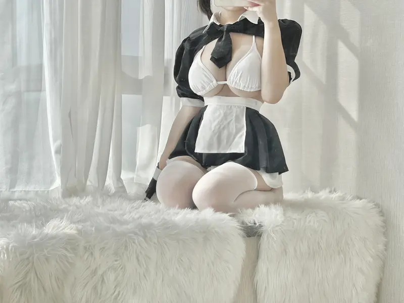 小仓千代w – NO.096 W女仆 – 034.webp