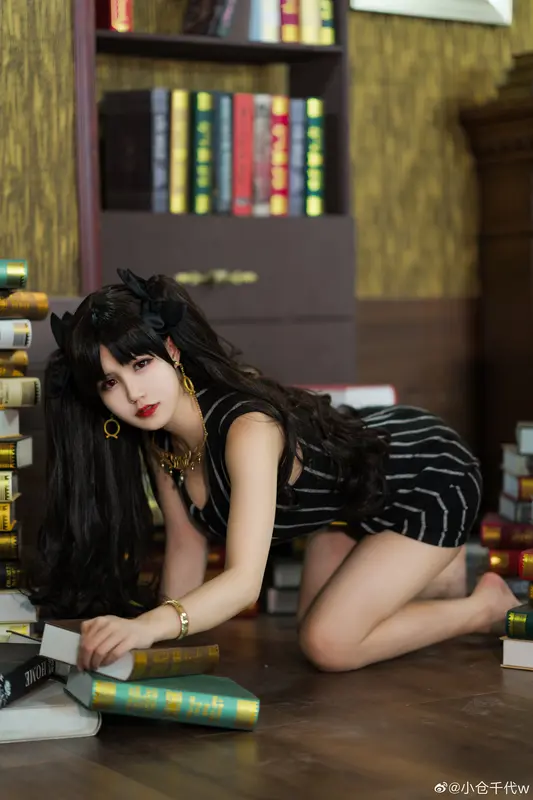 小仓千代伊什塔尔情人节：性感与优雅的完美融合