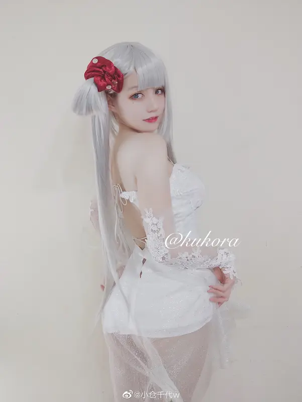 小仓千代：镜头下的性感与纯真