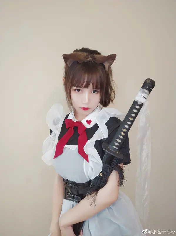 小仓千代w 微博图 带刀女仆 – 001.webp