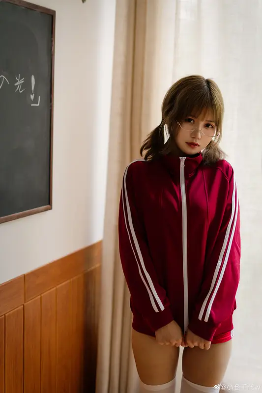 小仓千代w 微博图 运动服 – 002.webp