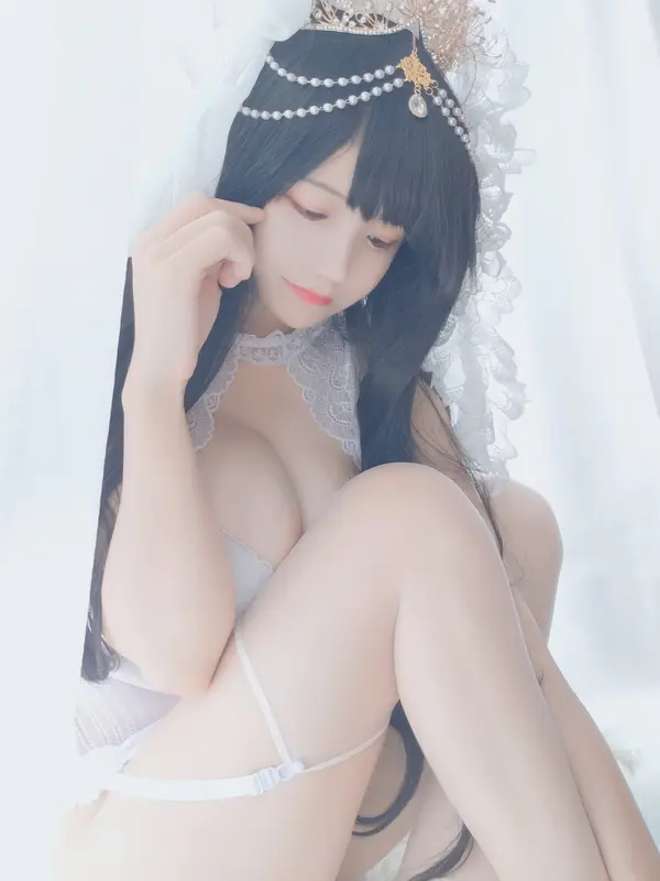小仓千代：纯真花嫁的甜美诱惑
