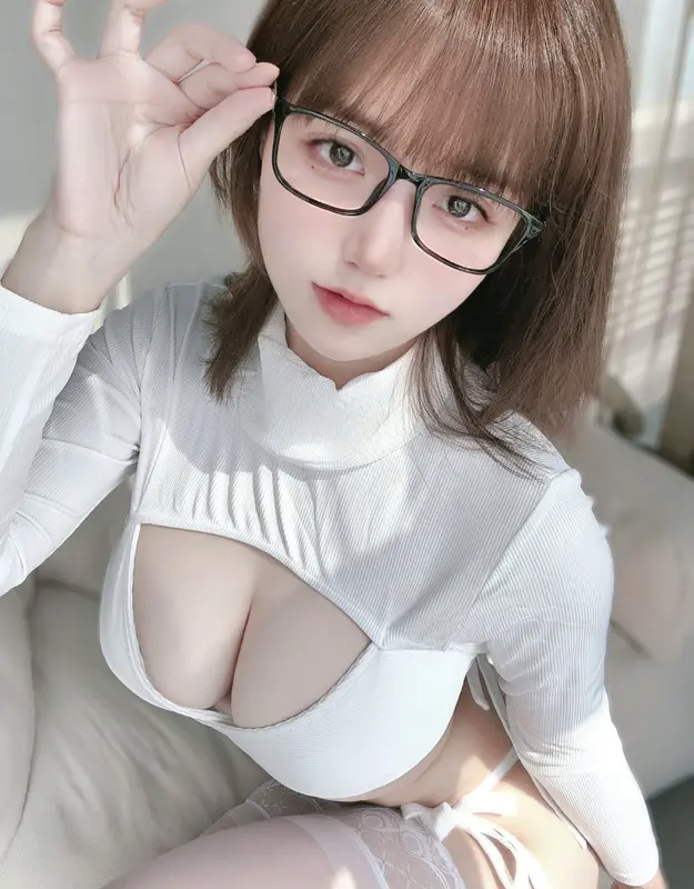 小仓千代w - NO.041 白色绑带 – 001.webp