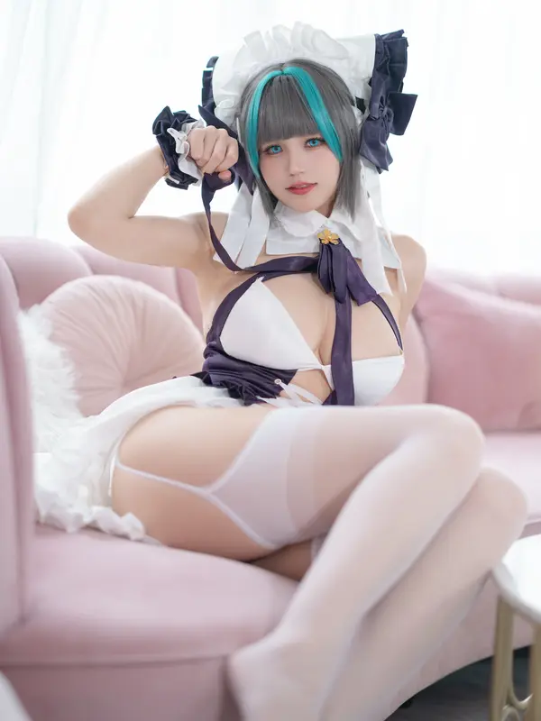 小仓千代：四月写真集锦