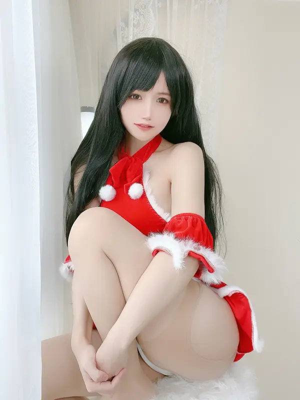 千代聖誕綺想：紅裙下的秘密