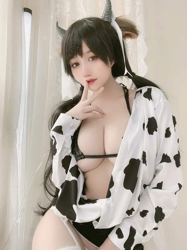 小仓千代w NO.016 奶牛衬衣 – 022.webp