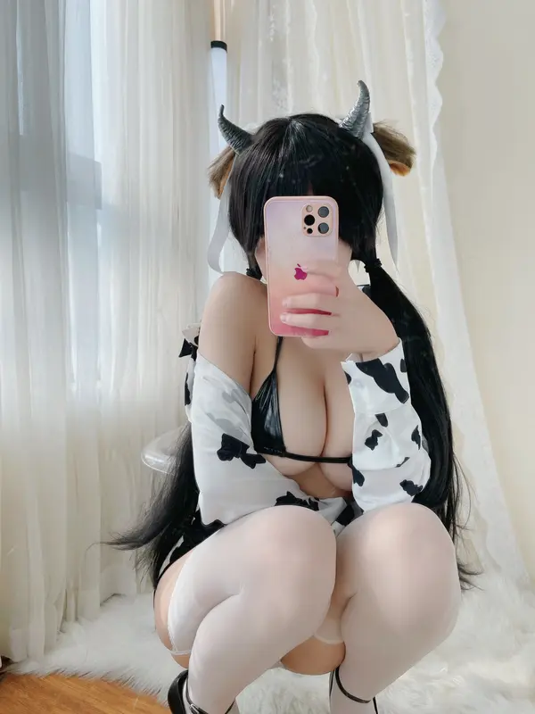 小仓千代w NO.016 奶牛衬衣 – 029.webp