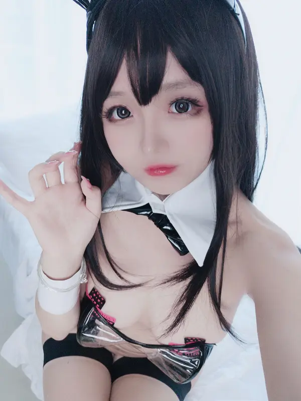 日奈娇：透明な誘惑