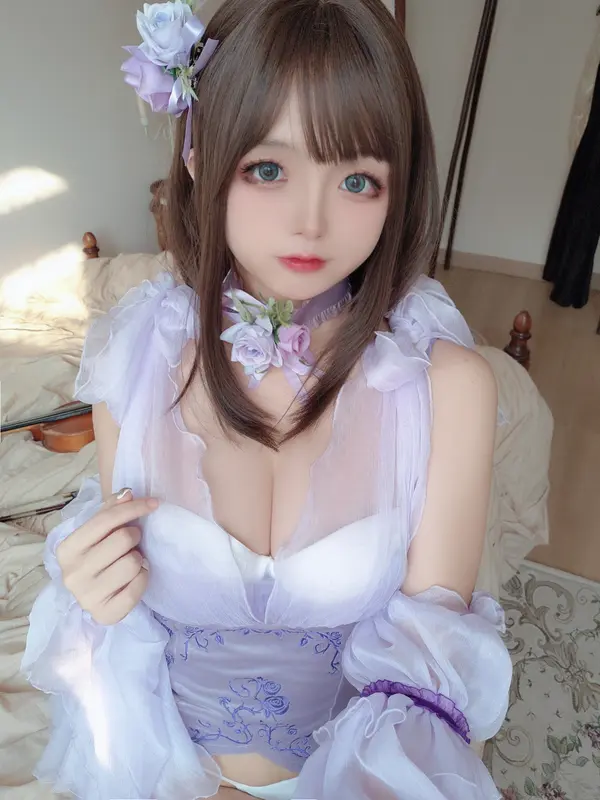 嬌羞日奈，睡夢中的性感誘惑