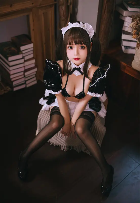 日奈娇 NO.061 皮质女仆 – 028.webp