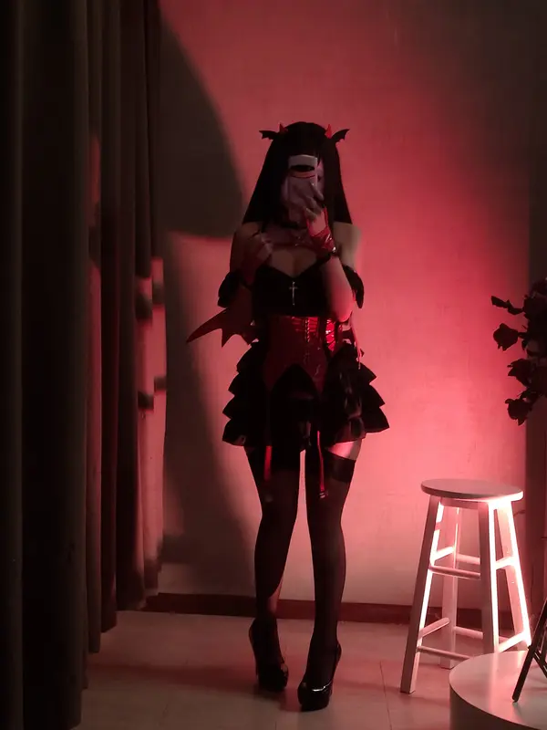 Halloween Tease: Hina's Little Devil Delight