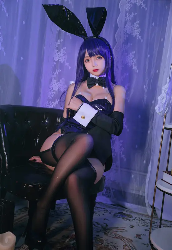 日奈娇海梦兔女郎：性感与梦幻的交织