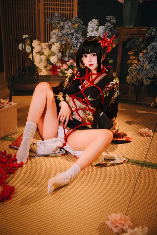 Hinaru: Incarnation envoûtante d'une Courtisane Kitsune