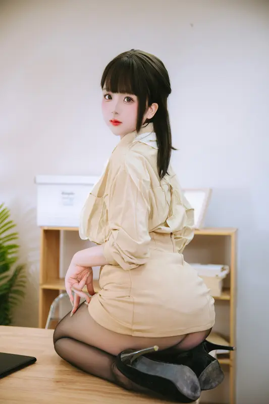 日奈娇 NO.151 秘书 – 011.webp