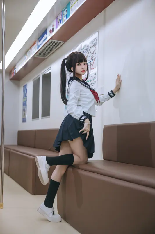 日奈娇 NO.177 列车JK – 011.webp