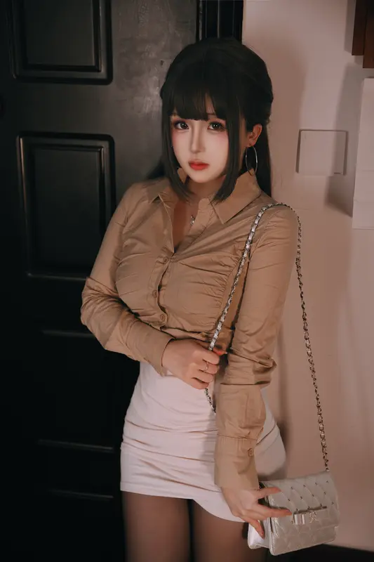 日奈娇 NO.179 喝醉的同事 – 003.webp