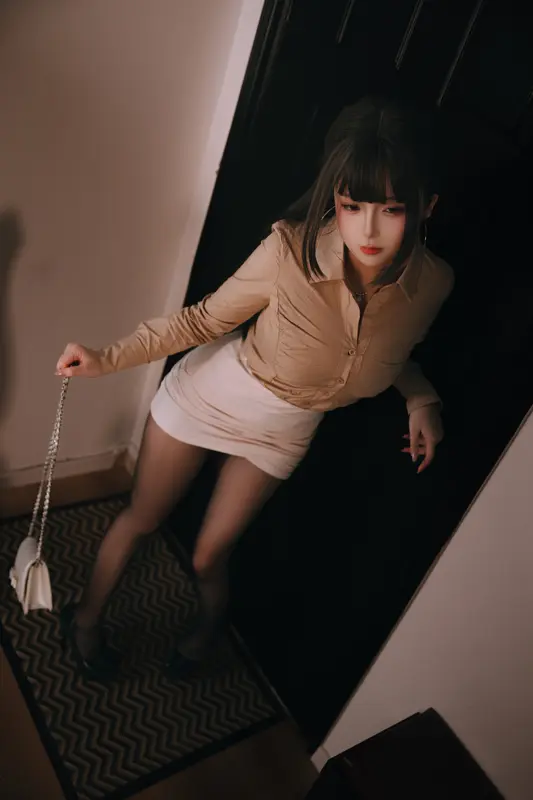 日奈娇 NO.179 喝醉的同事 – 005.webp