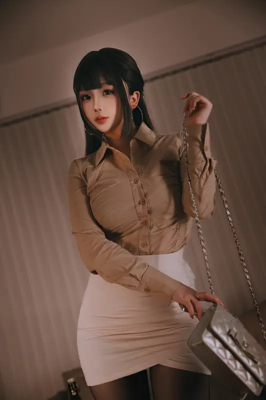 日奈娇 NO.179 喝醉的同事 – 012.webp