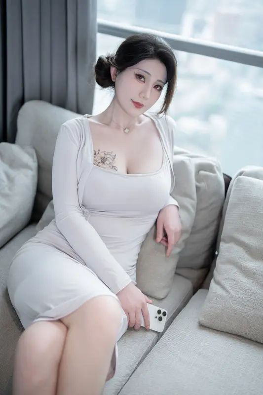 星澜是澜澜叫澜妹呀 NO.026 都市之夜 – 012.webp
