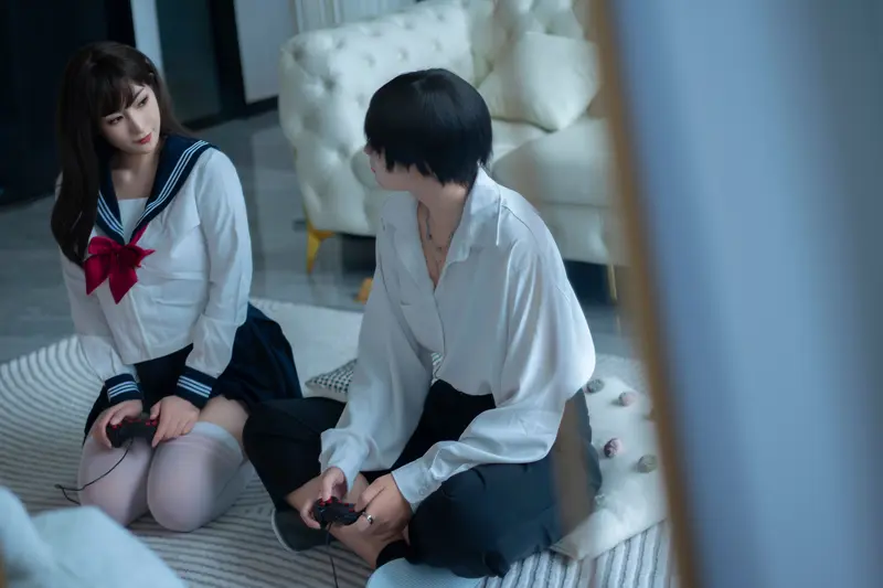 星澜是澜澜叫澜妹呀 NO.027 哥哥的朋友 – 009.webp