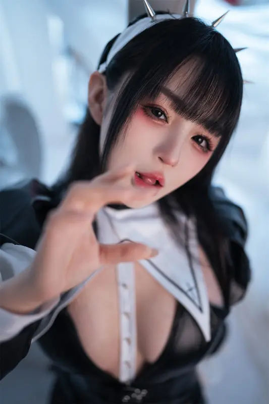 桜井宁宁 NO.080 皮衣修女 – 038.webp