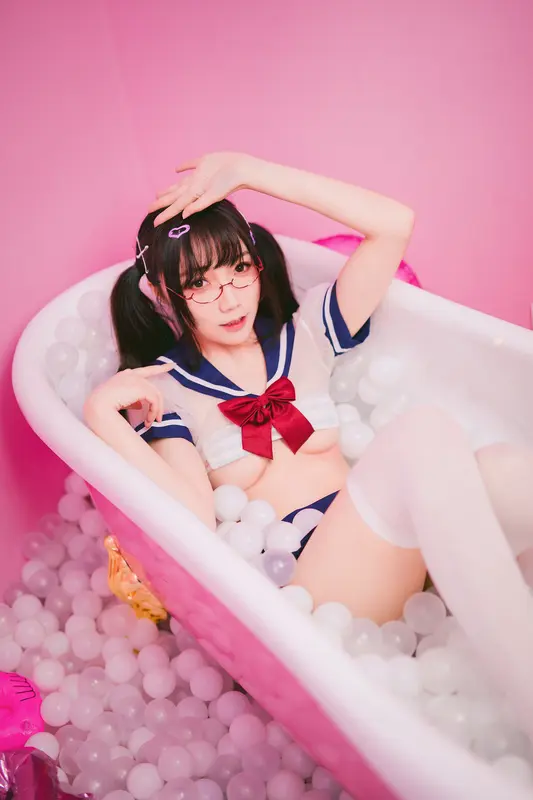 真央：濕身JK的浴缸物語
