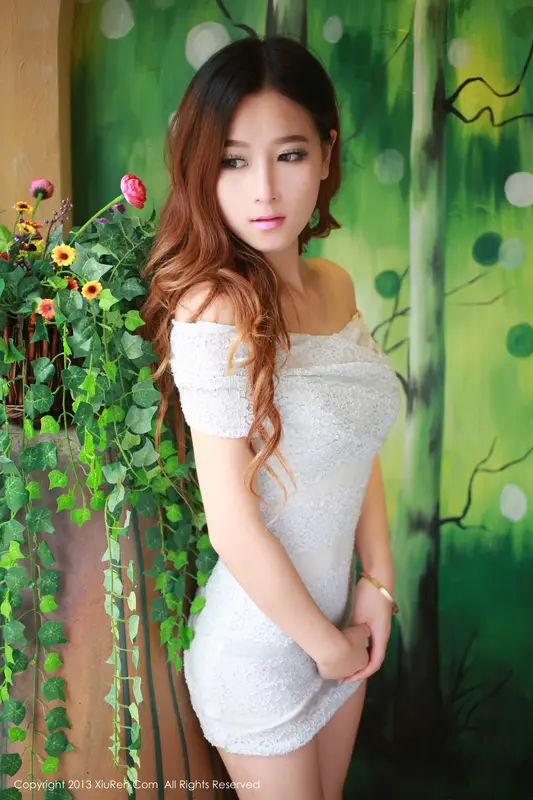 [XIUREN秀人网]2013.09.23 NO.0015 黄密儿20130923 – 025.webp