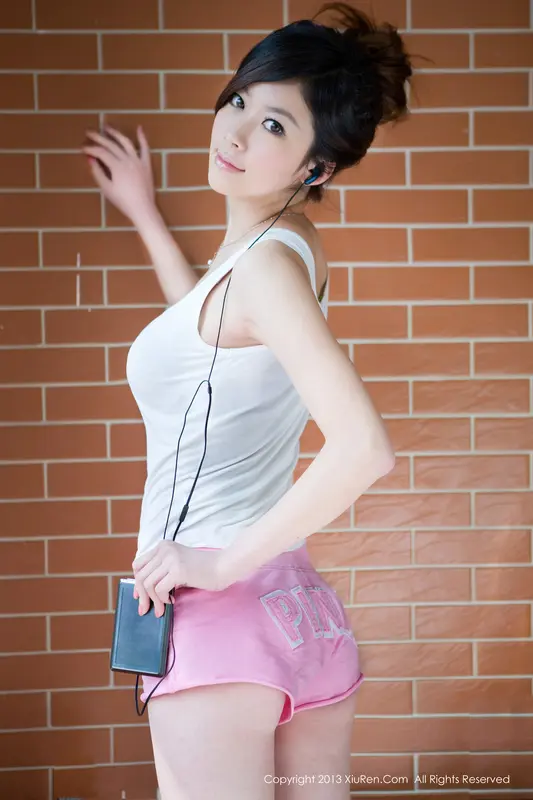 [XIUREN秀人网]2013.09.24 NO.0016 加菲合集 – 036.webp