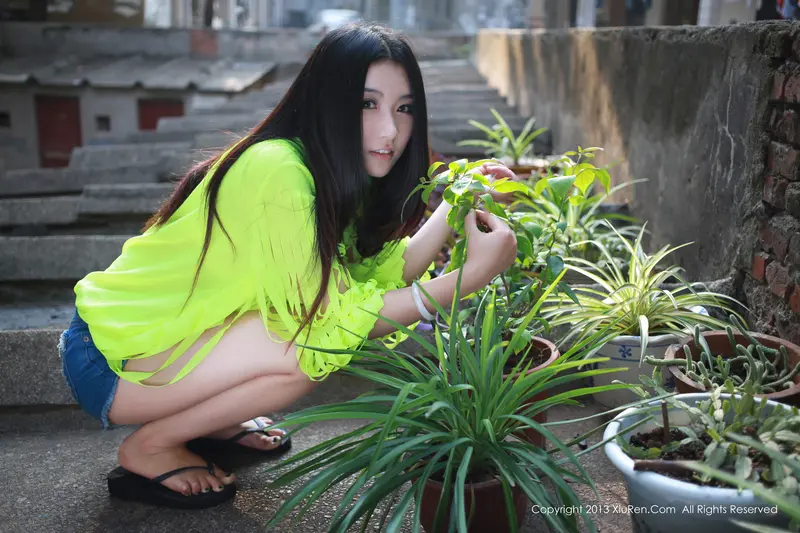 [XIUREN秀人网]2013.09.24 NO.0017 MOON嘉依20130924 – 005.webp