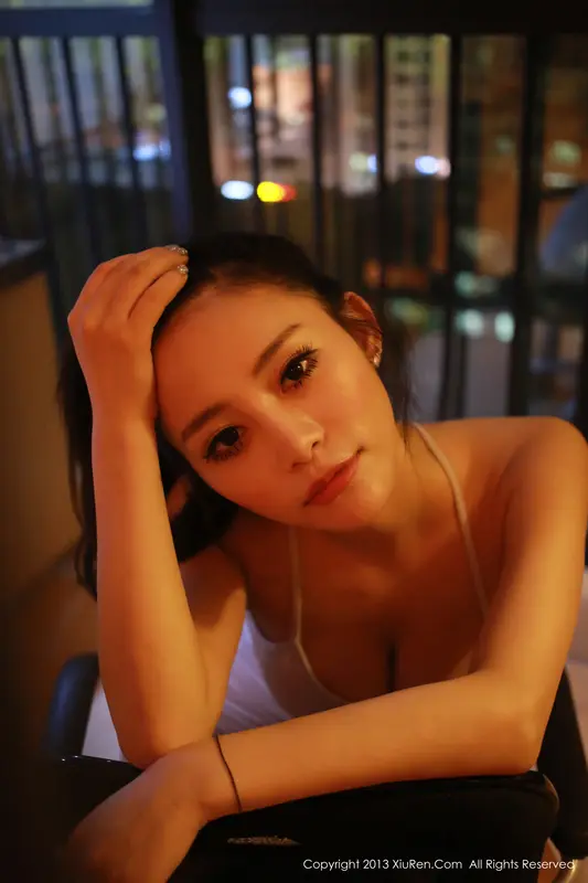 [XIUREN秀人网]2013.10.09 No.027 易欣viya – 056.webp