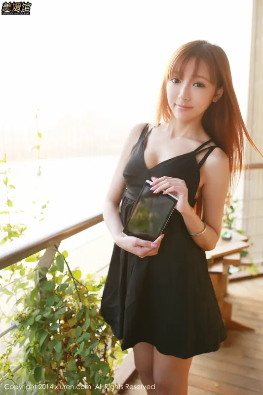 Yanni Wang: A Captivating Beauty in the Lens