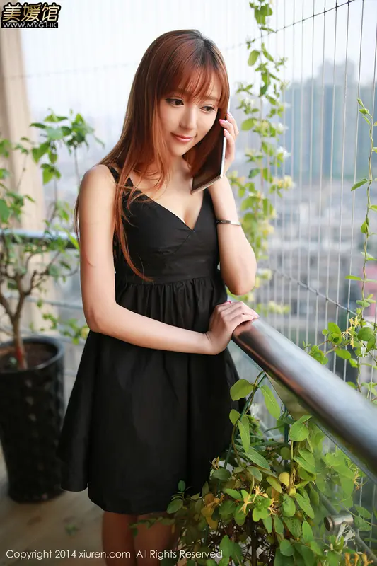 Yanni Wang's Ethereal Beauty: A Captivating Photo Collection