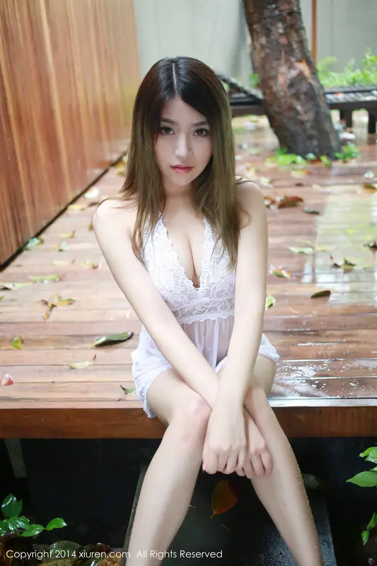 [XIUREN秀人网]2014.07.28 No.185 许诺Sabrina – 032.webp