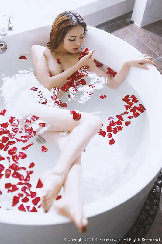 [XIUREN秀人网]2014.09.07 NO.211 YOYO苏小苏 – 004.webp